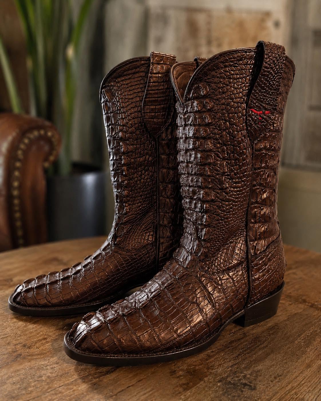 Moreletii crocodile boot editorial